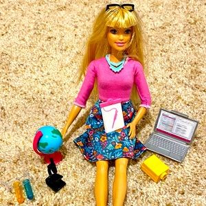 Barbie Scientist